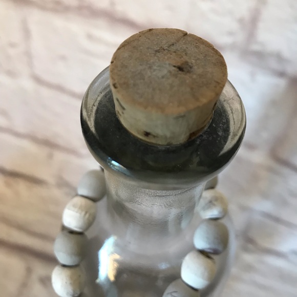 Farm house bottle and beads - Picture 3 of 3